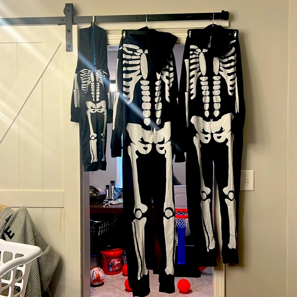 Family Halloween skeleton costumes